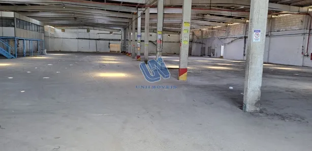 Galpão/Depósito/Armazém para alugar, 4000m² no Águas Claras, Salvador