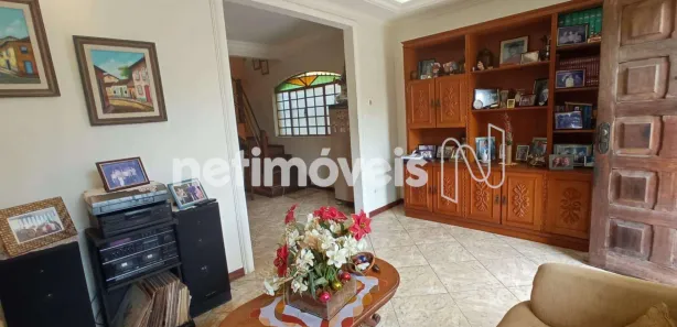 Casa com 5 Quartos à venda, 300m² no Monsenhor Messias, Belo Horizonte