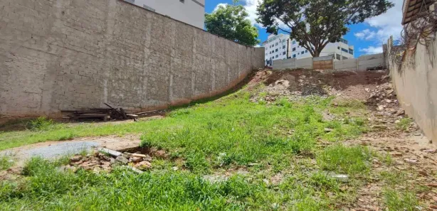 Lote/Terreno à venda, 603m² no Diamante (Barreiro), Belo Horizonte
