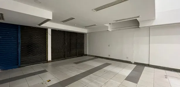 Galpão/Depósito/Armazém para alugar, 354m² no Taquara, Rio de Janeiro