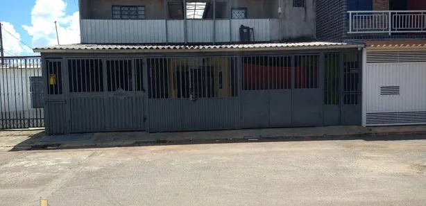 Sobrado com 1 Quarto à venda, 360m² no Santa Maria, Brasília