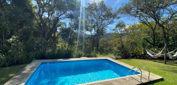 Casa de Condomínio com 4 Quartos para venda ou aluguel, 400m² no Cuiabá, Petrópolis