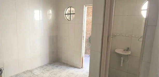 Casa de Condomínio com 2 Quartos para alugar, 56m² no Jardim Alvorada, Nova Iguaçu