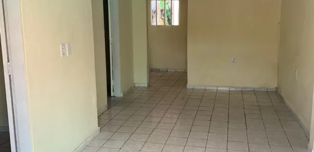 Casa com 2 Quartos para alugar, 70m² no Alecrim, Natal