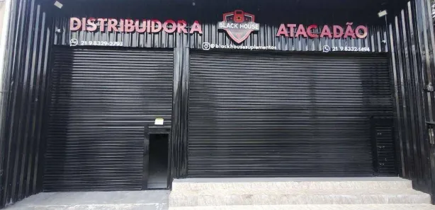 Galpão/Depósito/Armazém para venda ou aluguel, 740m² no Realengo, Rio de Janeiro