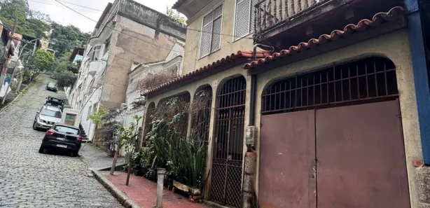 Casa com 4 Quartos para alugar, 230m² no Copacabana, Rio de Janeiro