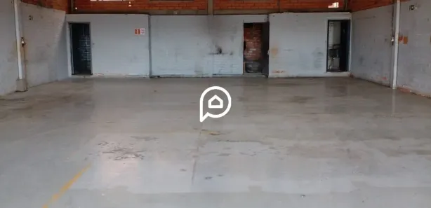 Galpão/Depósito/Armazém para alugar, 330m² no Esplanada, Caxias do Sul