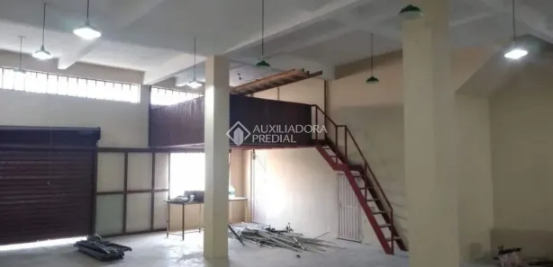 Casa com 1 Quarto à venda, 360m² no Vila Princesa Izabel, Cachoeirinha