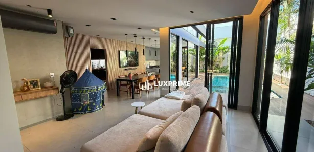 Casa de Condomínio com 3 Quartos para alugar, 260m² no Plano Diretor Sul, Palmas