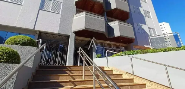 Apartamento com 2 Quartos para alugar, 67m² no Centro, Cascavel