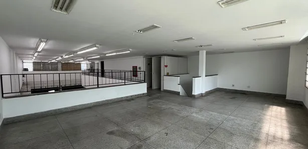 Galpão/Depósito/Armazém para alugar, 354m² no Taquara, Rio de Janeiro