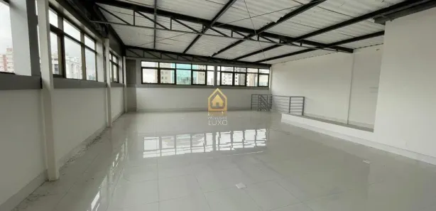 Imóvel Comercial para venda ou aluguel, 230m² no Santa Efigênia, Belo Horizonte