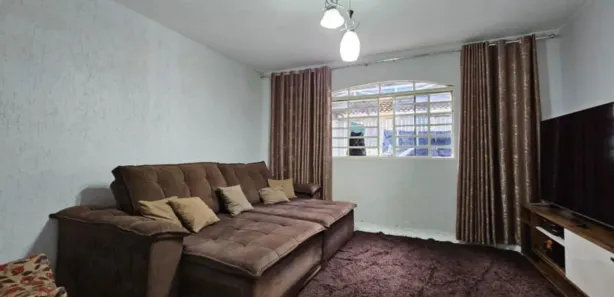 Sobrado com 3 Quartos para alugar, 200m² no Santa Maria, Brasília