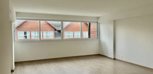 Sala Comercial à venda, 43m² no Centro, Gramado