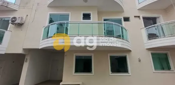 Casa de Condomínio com 3 Quartos para alugar, 140m² no Vila Valqueire, Rio de Janeiro