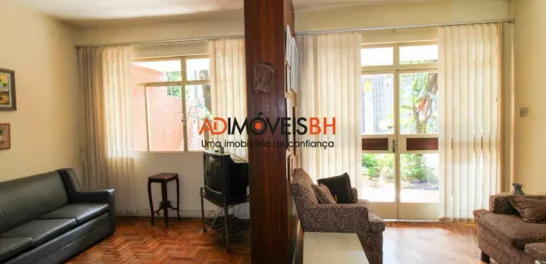 Casa com 4 Quartos para alugar, 315m² no Santo Antônio, Belo Horizonte