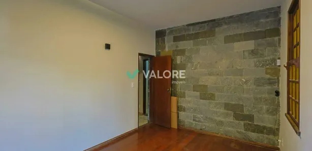 Casa com 6 Quartos para alugar, 387m² no Santo Antônio, Belo Horizonte
