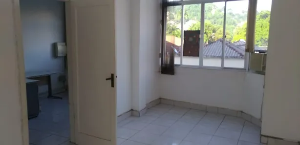 Sala Comercial à venda, 40m² no Centro, Santos