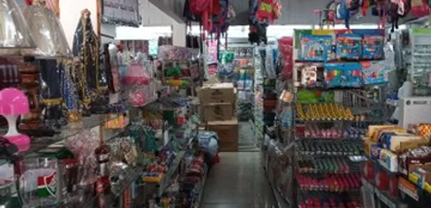 Galpão/Depósito/Armazém com 4 Quartos para alugar, 200m² no Jacarepaguá, Rio de Janeiro