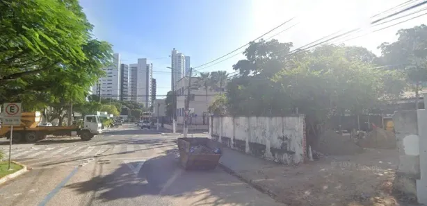 Lote/Terreno à venda, 600m² no Petrópolis, Natal