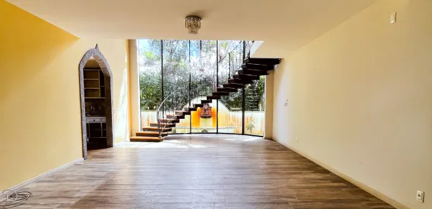 Casa com 4 Quartos para alugar, 262m² no Samambaia, Petrópolis