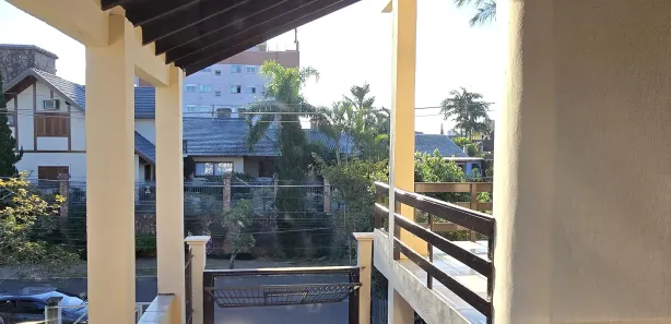 Sobrado com 4 Quartos para venda ou aluguel, 300m² no Dom Feliciano, Gravataí