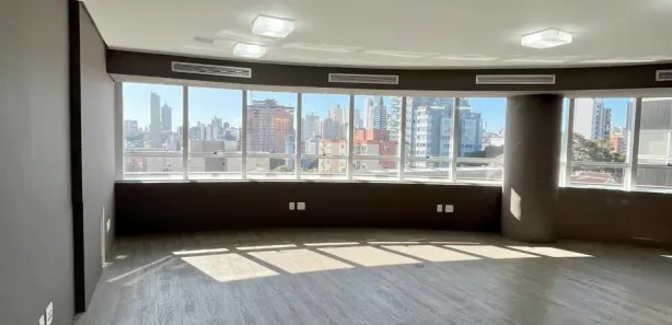 Sala Comercial à venda, 115m² no Panazzolo, Caxias do Sul