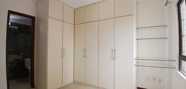 Apartamento com 2 Quartos para alugar, 56m² no Candelária, Natal