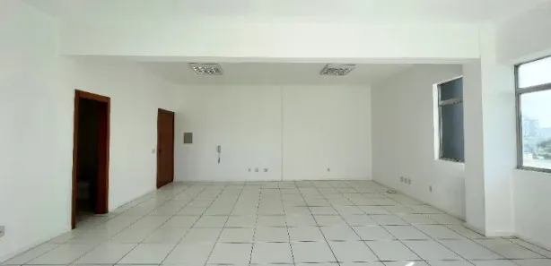 Sala Comercial à venda, 56m² no Centro, Canoas