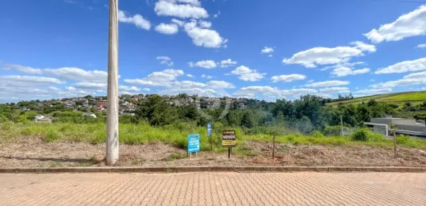 Lote/Terreno à venda, 305m² no 4 Colônias, Campo Bom