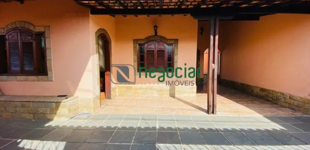 Casa com 3 Quartos para alugar, 200m² no Ingá, Betim