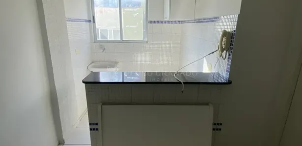 Kitnet com 1 Quarto para alugar, 21m² no Zona 07, Maringá