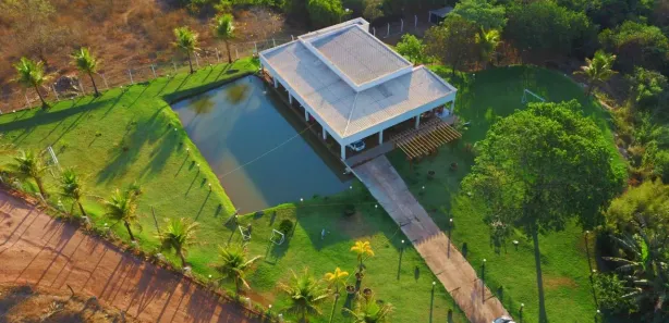 Fazenda/Sítio com 3 Quartos à venda, 400m² no Estacao Central, Bonfinópolis