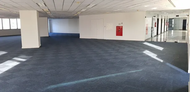 Sala Comercial para alugar, 490m² no Asa Norte, Brasília