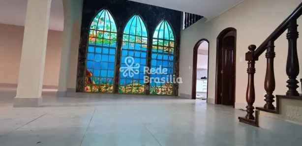 Sobrado com 4 Quartos para alugar, 280m² no Taguatinga Norte, Brasília
