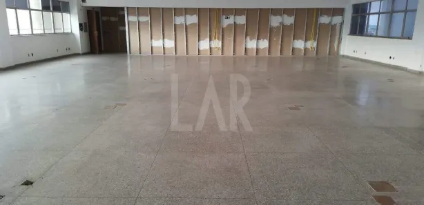 Sala Comercial para alugar, 550m² no Santa Efigênia, Belo Horizonte