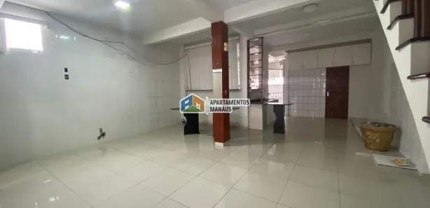 Sobrado com 3 Quartos à venda, 235m² no Parque 10 de Novembro, Manaus