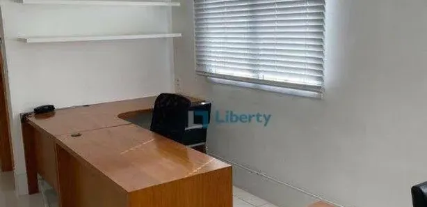 Sala Comercial à venda, 32m² no Charitas, Niterói