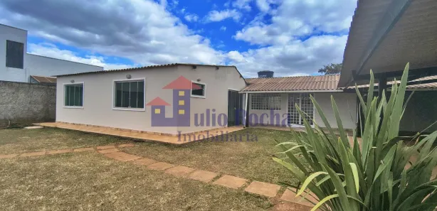 Casa de Condomínio com 3 Quartos para alugar, 243m² no Setor Habitacional Jardim Botânico, Brasília