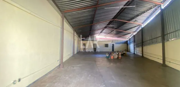 Galpão/Depósito/Armazém para alugar, 283m² no Santa Efigênia, Belo Horizonte