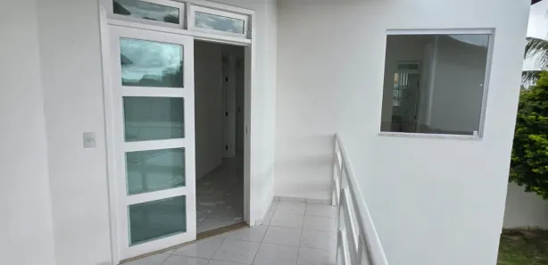 Casa de Condomínio com 4 Quartos para alugar, 330m² no Candelária, Natal