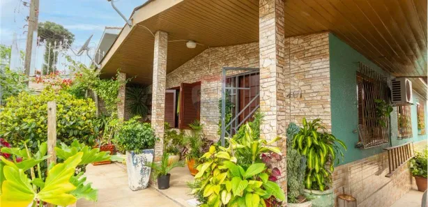 Casa com 3 Quartos à venda, 180m² no Vila Monte Carlo, Cachoeirinha