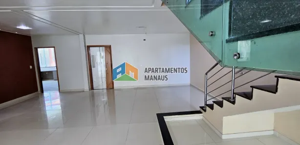 Sobrado com 5 Quartos para venda ou aluguel, 300m² no Flores, Manaus