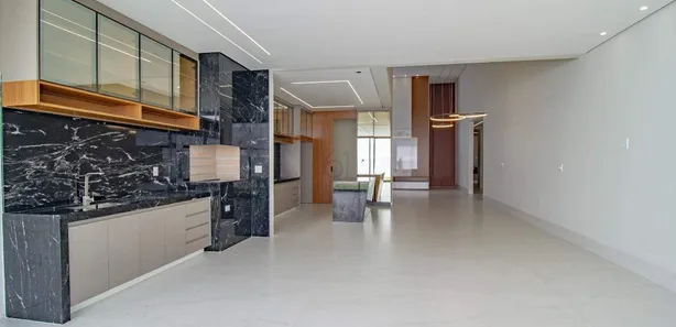 Casa com 4 Quartos à venda, 252m² no Alto da Boa Vista, Brasília