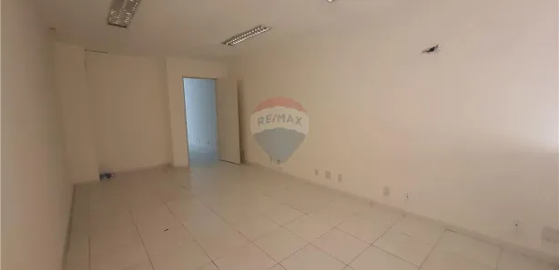 Sala Comercial para alugar, 41m² no Caminho das Árvores, Salvador