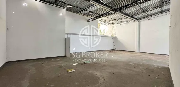 Galpão/Depósito/Armazém para venda ou aluguel, 650m² no Taquara, Rio de Janeiro