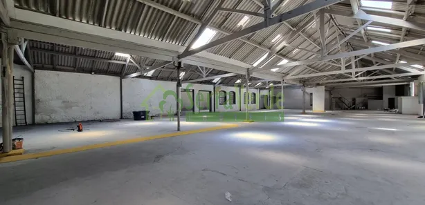 Galpão/Depósito/Armazém para alugar, 2000m² no Morin, Petrópolis