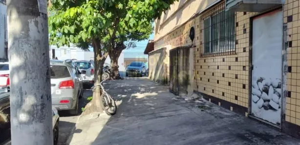 Prédio Residencial para alugar, 35m² no Centro, São Pedro da Aldeia