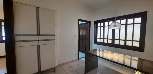 Casa de Condomínio com 4 Quartos para venda ou aluguel, 250m² no Independência, Taubaté