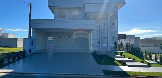 Sobrado com 4 Quartos à venda, 243m² no Loteamento Manoel Gomes da Cunha, Araguaína